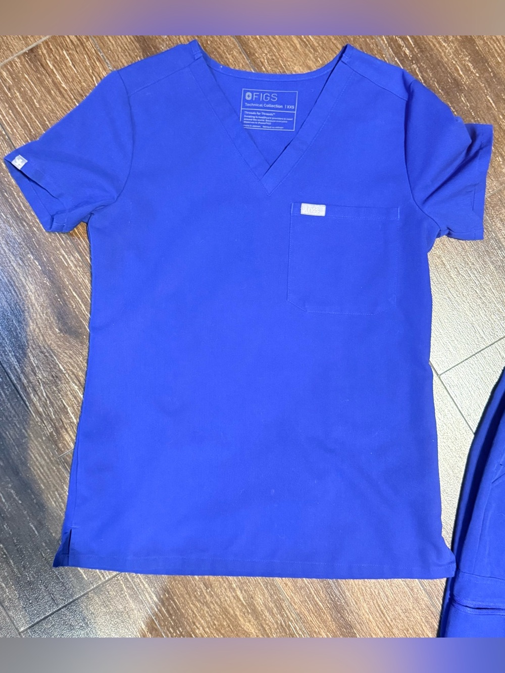 FIGS Royal Blue Scrub Set - Picture 2 of 6